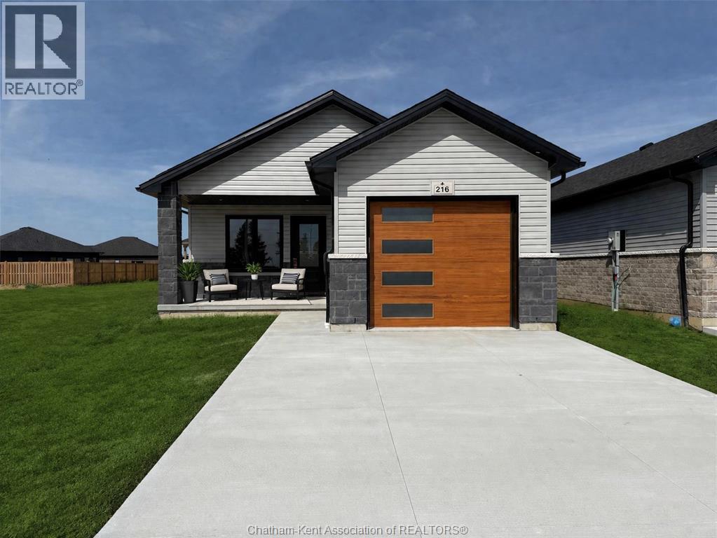 Single Family — 216 Ironwood Trail, Chatham, Ontario