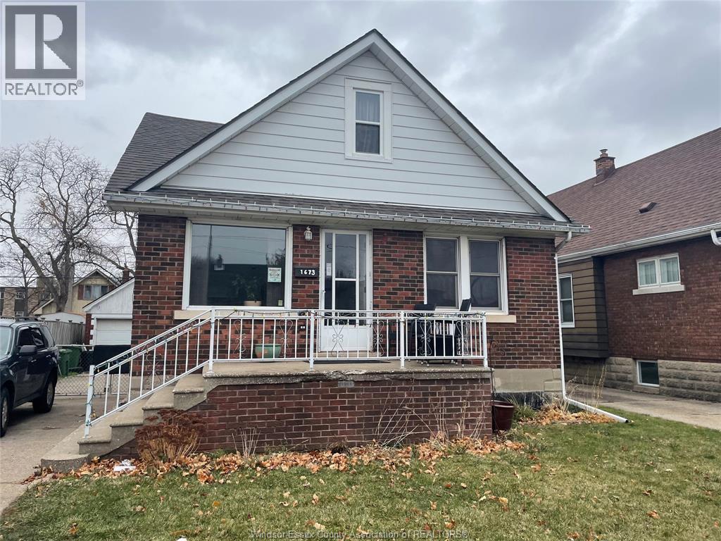 1673 Pillette Road, Windsor — primary photograph