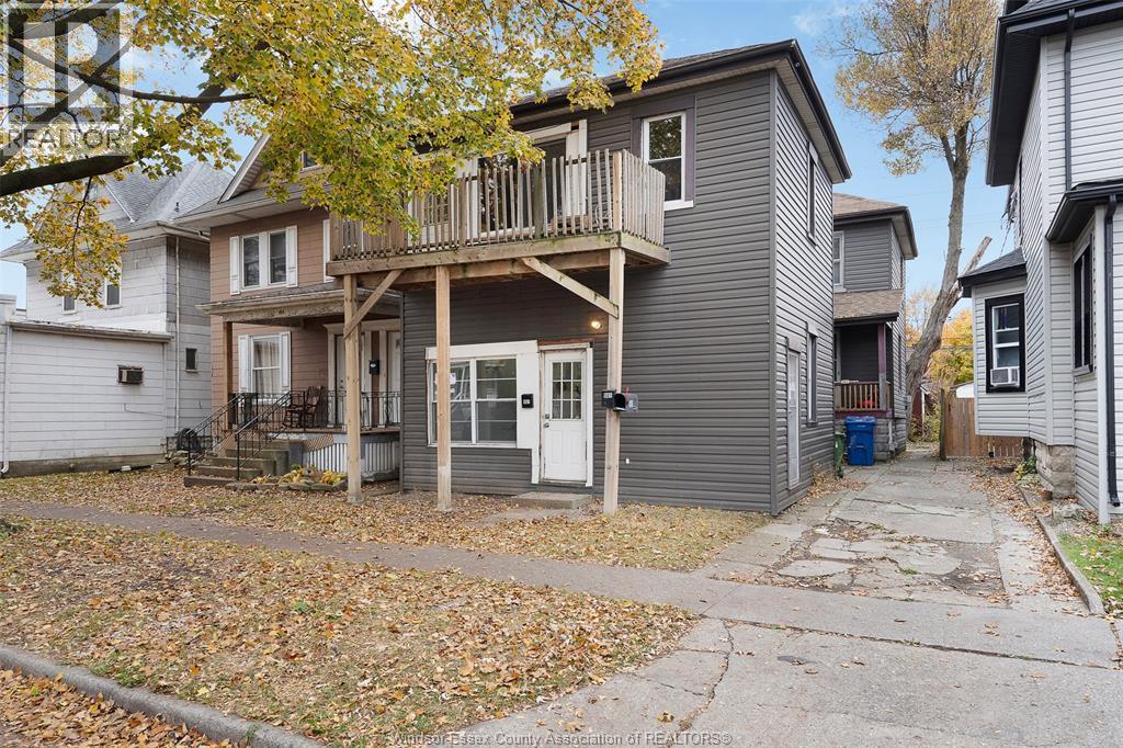 987 Lincoln, Windsor — primary photograph