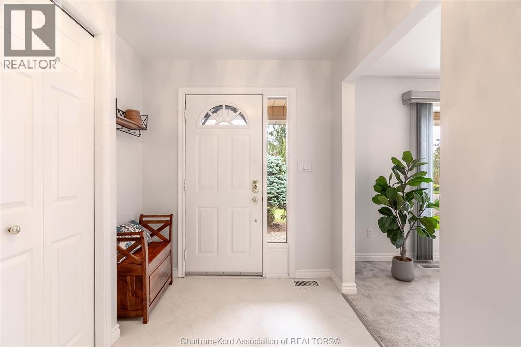 32 Christina Place, Chatham — photograph 2