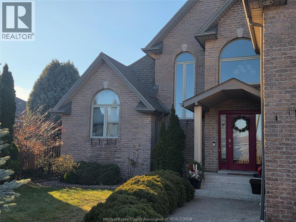 110 Sylvano Crescent, Lakeshore — photograph 3