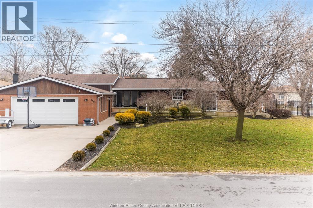 Single Family — 846 Park, Kingsville, Ontario