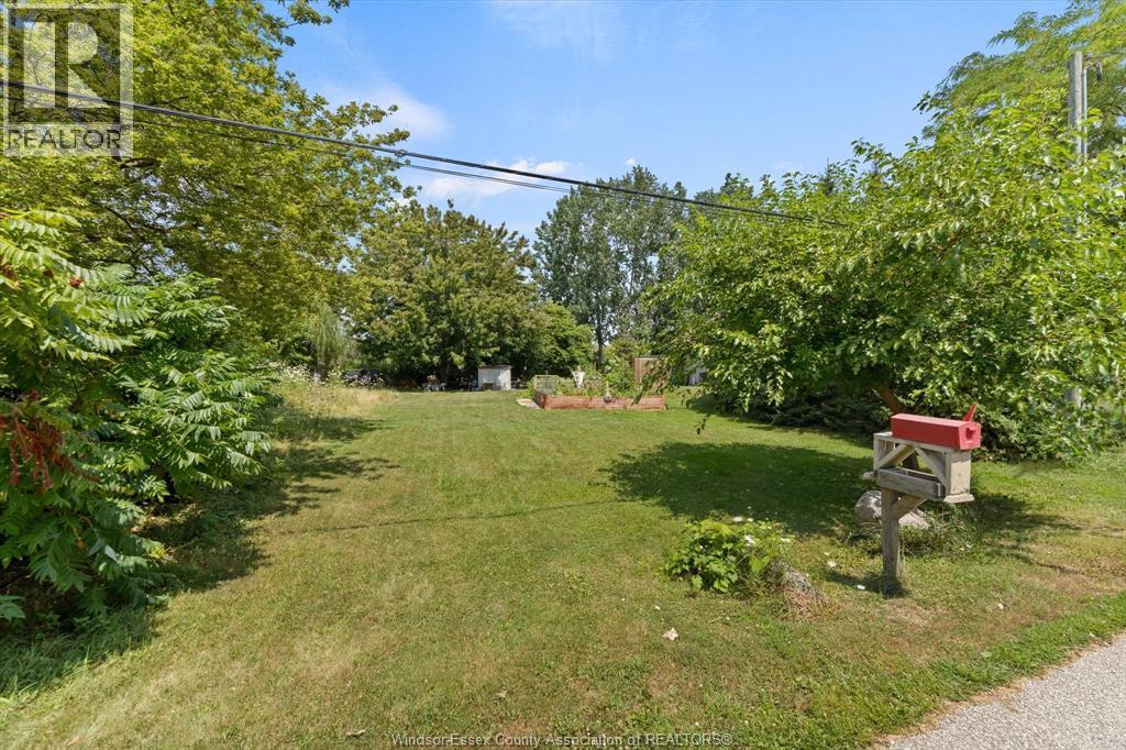 Lot 57 & 5 Willow Beach Road, Amherstburg — photograph 2