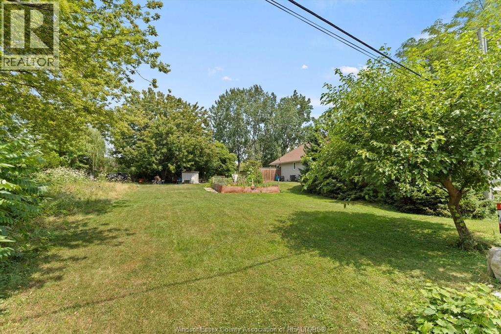 Lot 57 & 5 Willow Beach Road, Amherstburg — photograph 3