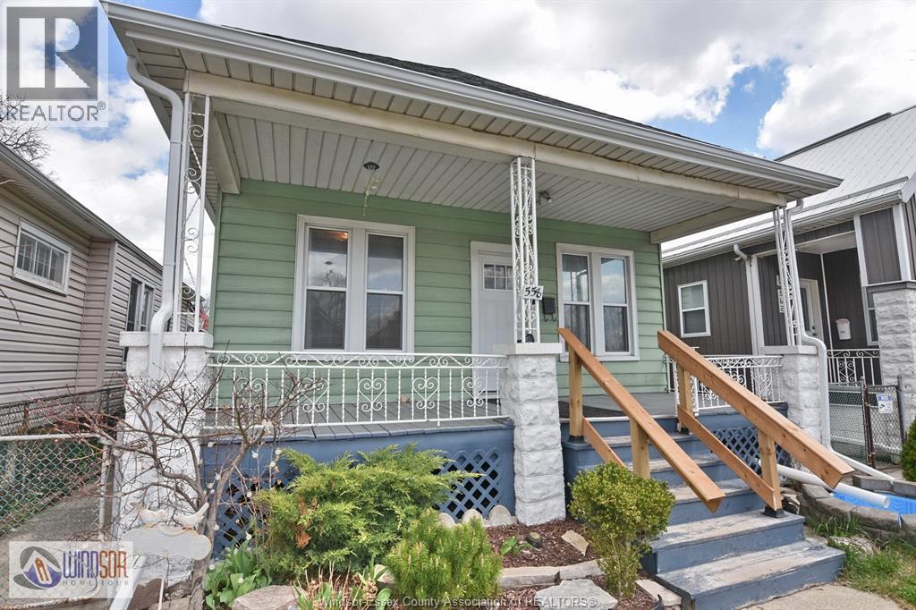 558 Elm, Windsor — photograph 3