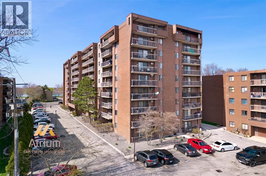 3936 Wyandotte Street #207, Windsor — photograph 2