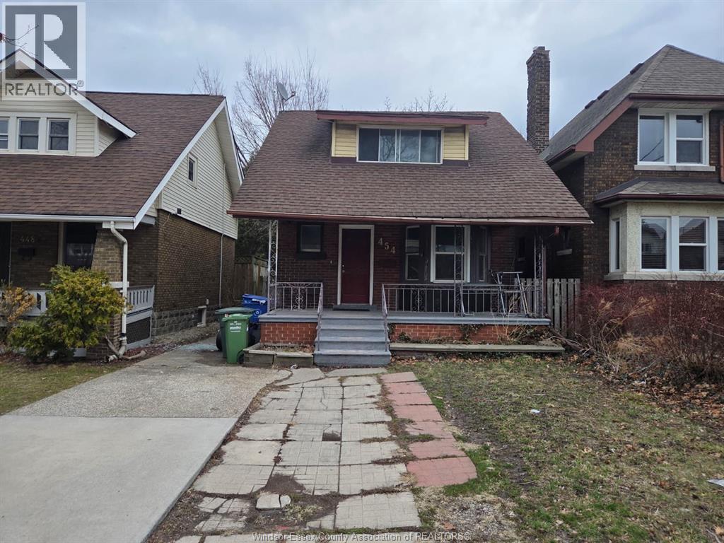 454 Rankin Avenue, Windsor — primary photograph