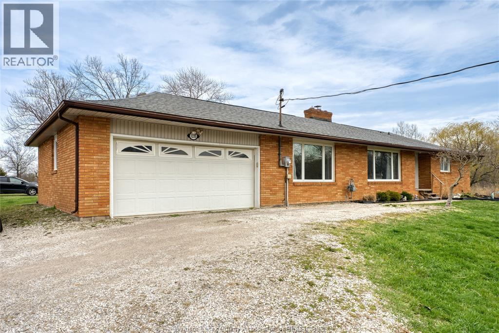1235 Gesto Sideroad, Colchester North — photograph 2