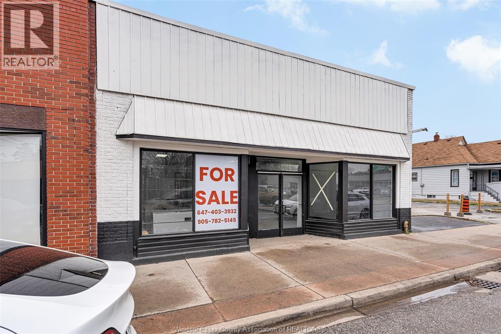 1082 Wyandotte Street, Windsor — primary photograph