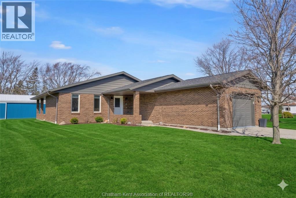 Single Family — 1 Circle Drive, Merlin, Ontario