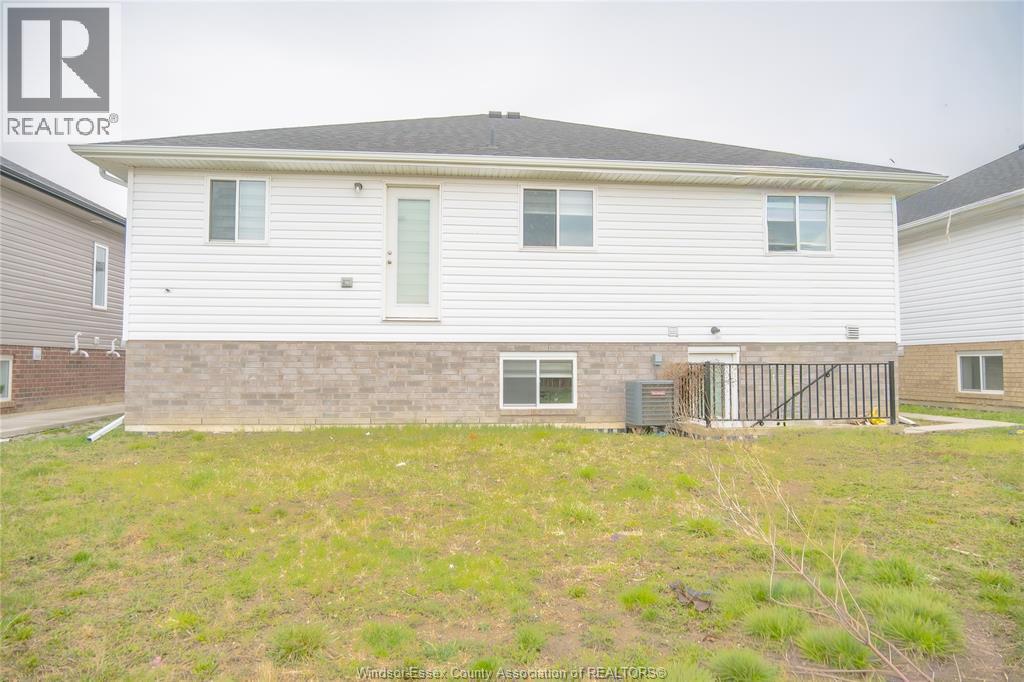 1155 Aspen Ridge Crescent, Lakeshore — photograph 3