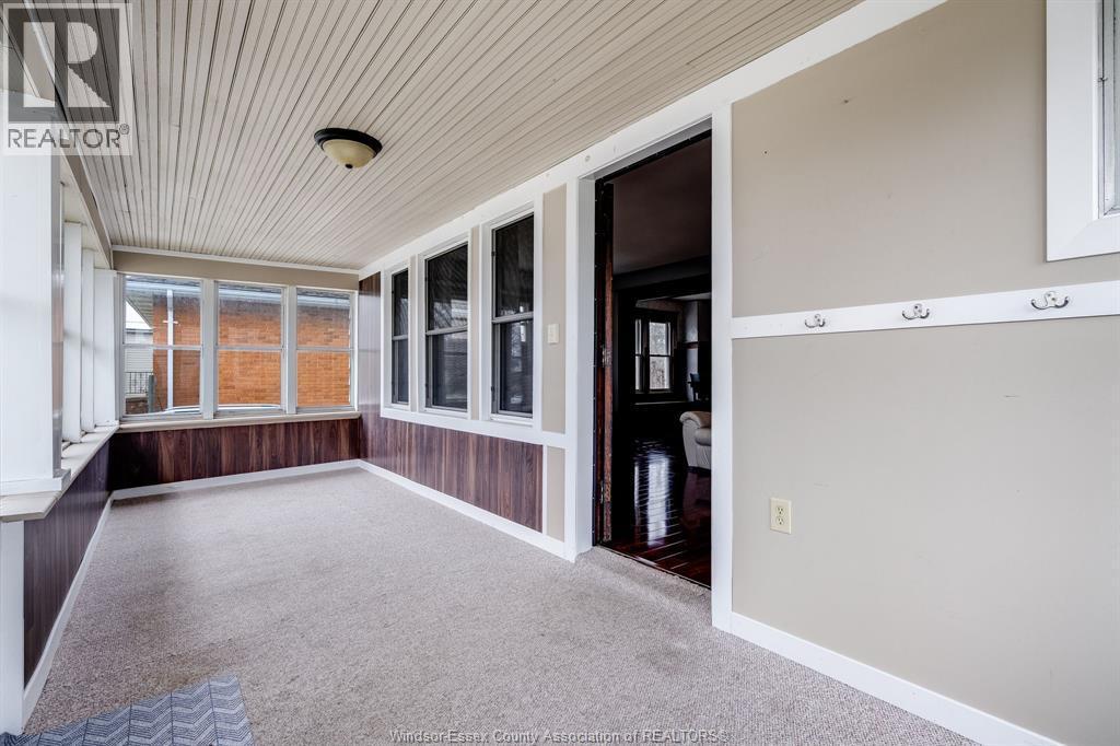 24 Maple Street, Kingsville — photograph 2