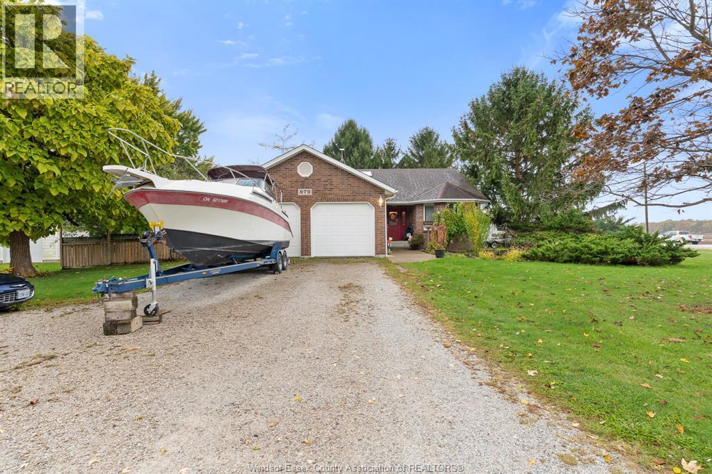 Single Family — 879 Road 2 W, Kingsville, Ontario