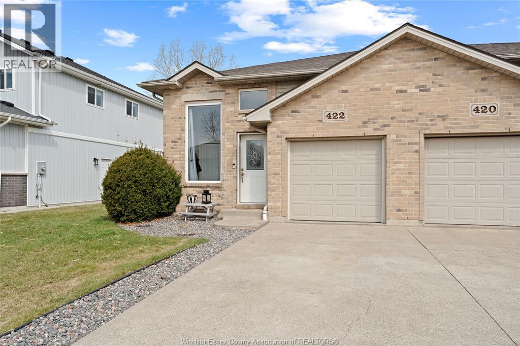 422 Rosewood Drive, Lakeshore — photograph 3