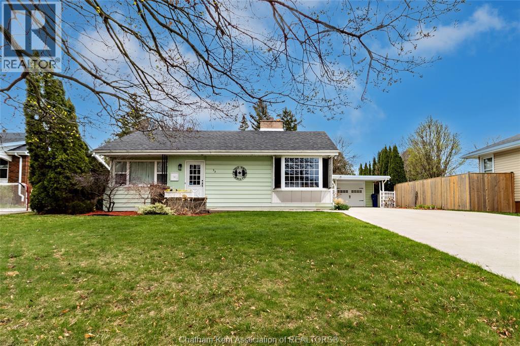 32 Maple Street, Chatham — photograph 2