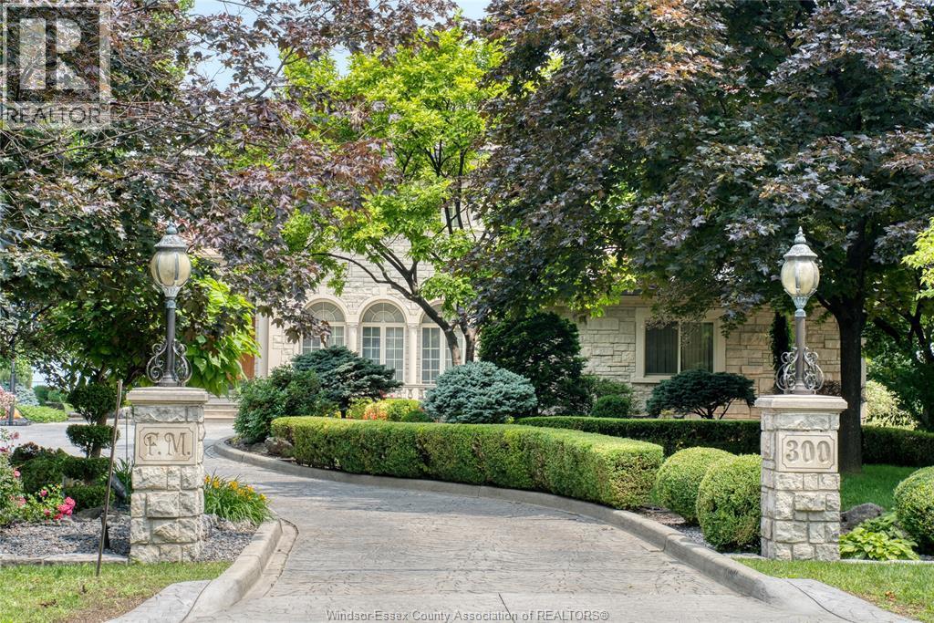 300 Elmgrove Drive, Lakeshore — photograph 3