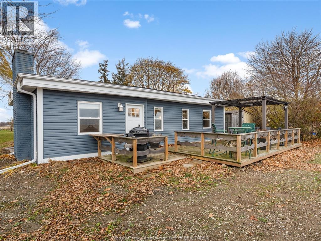 Single Family — 1962 Ocean Line, Wheatley, Ontario