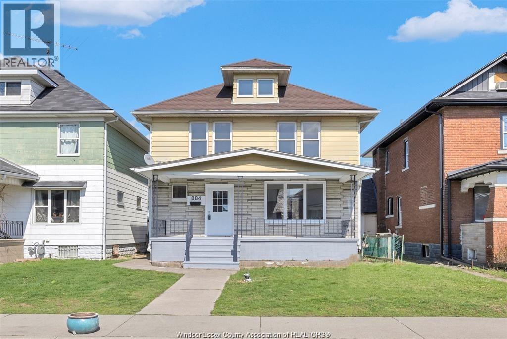 884 Moy, Windsor — primary photograph