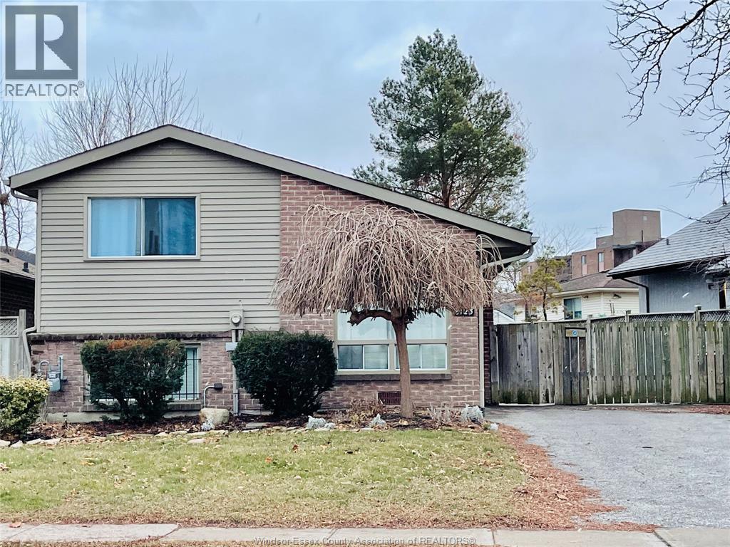 8125 Little River, Windsor — primary photograph