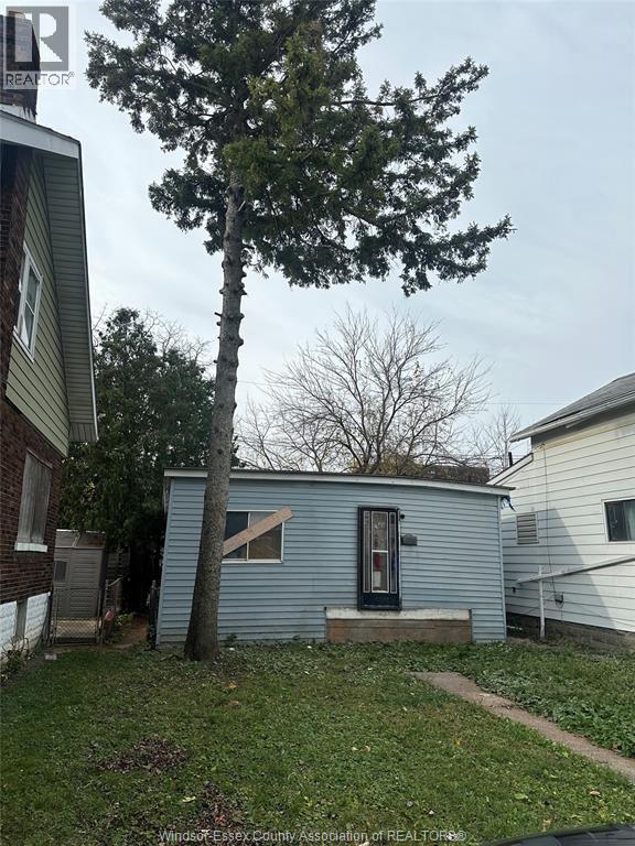 1679 Highland, Windsor — photograph 2