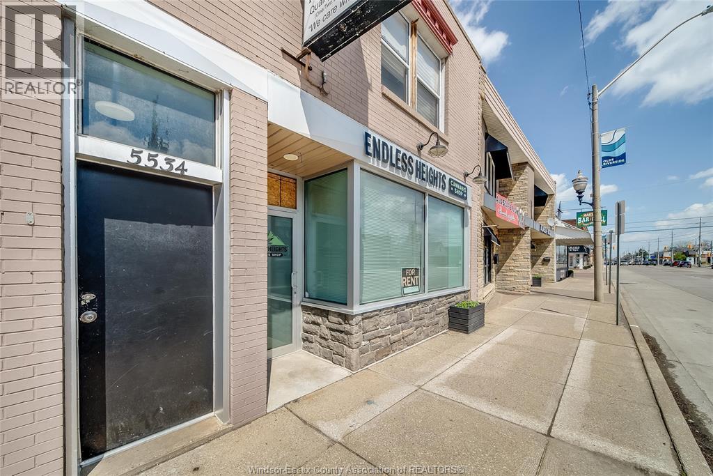 5534 Wyandotte Street, Windsor — photograph 3