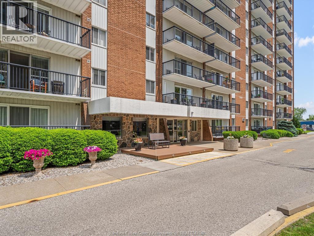 8591 Riverside Drive #1101, Windsor — photograph 2