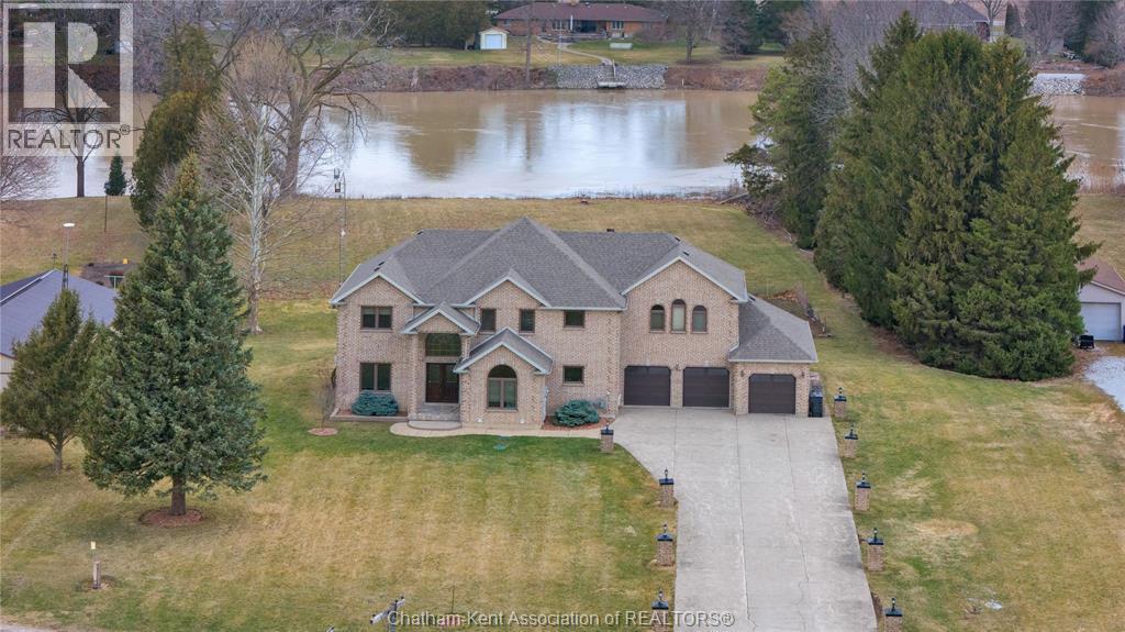 Single Family — 7057 Riverview Line, Chatham, Ontario