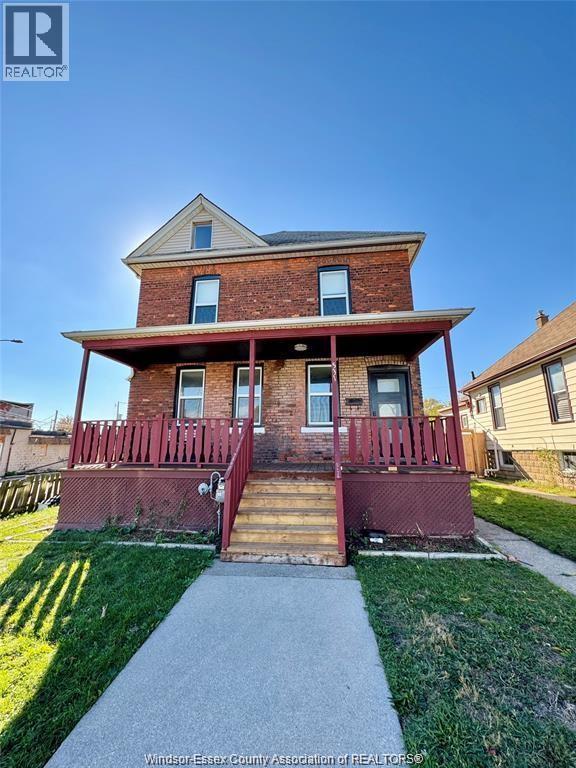 531 Langlois Avenue, Windsor — primary photograph