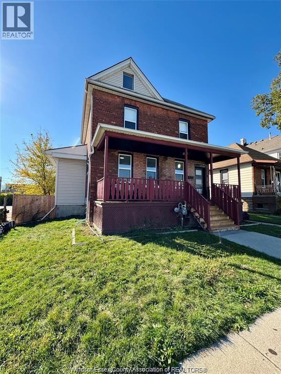 531 Langlois Avenue, Windsor — photograph 2