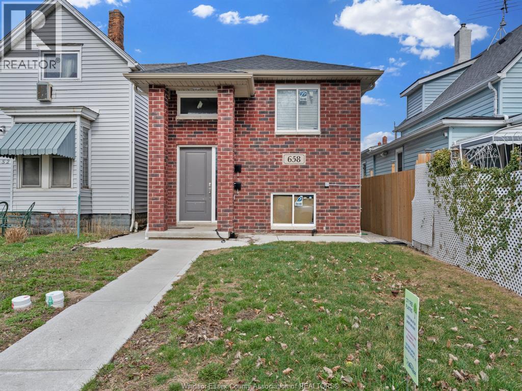 658 Caron, Windsor — photograph 2