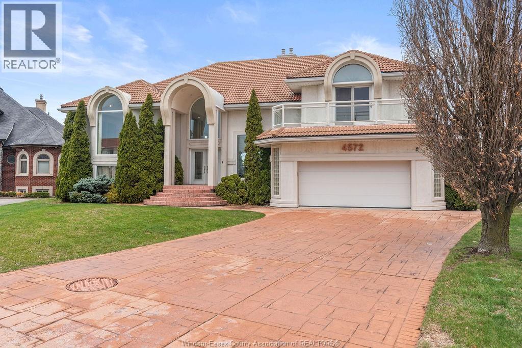 4572 Lake Grande Court, Windsor — primary photograph