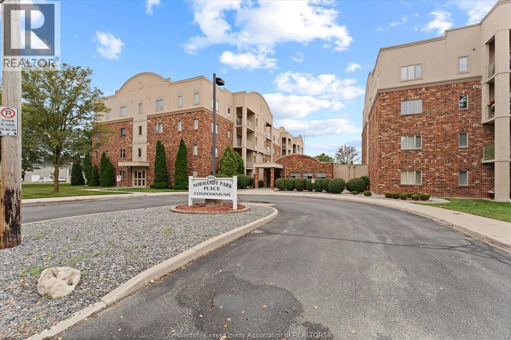 Single Family — 5995 Ellis Street, LaSalle, Ontario