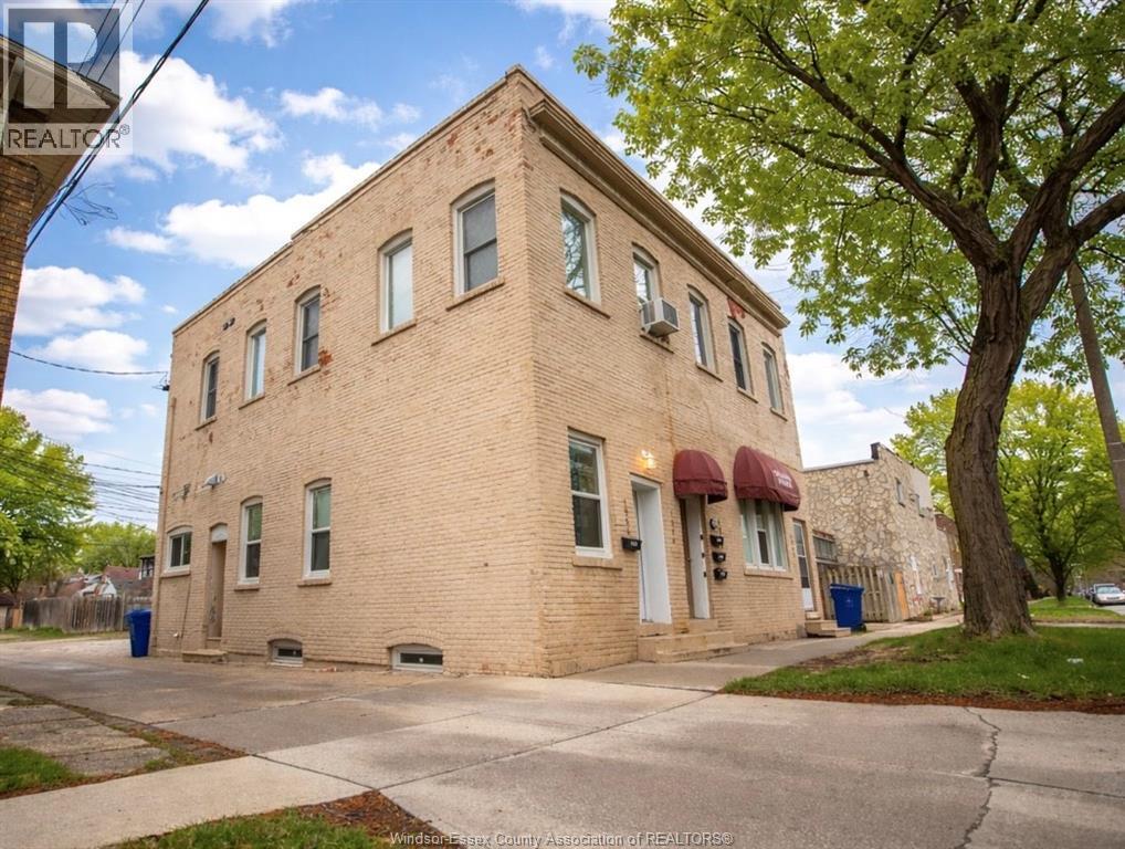 1558 Ontario Street, Windsor — primary photograph