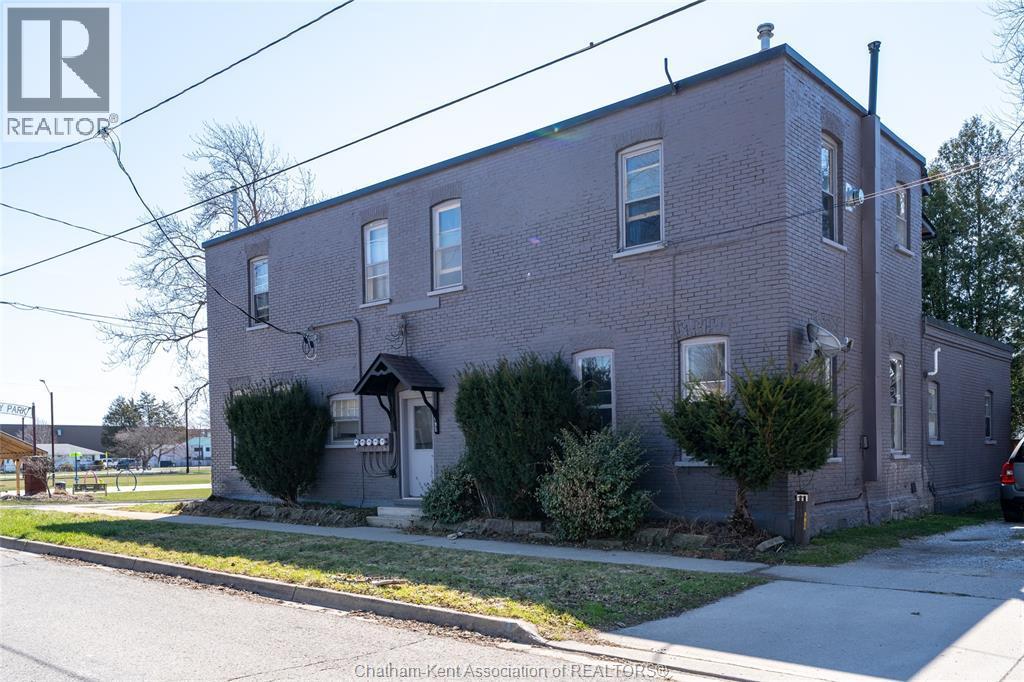 Multi-family — 195 Sydenham Street, Dresden, Ontario