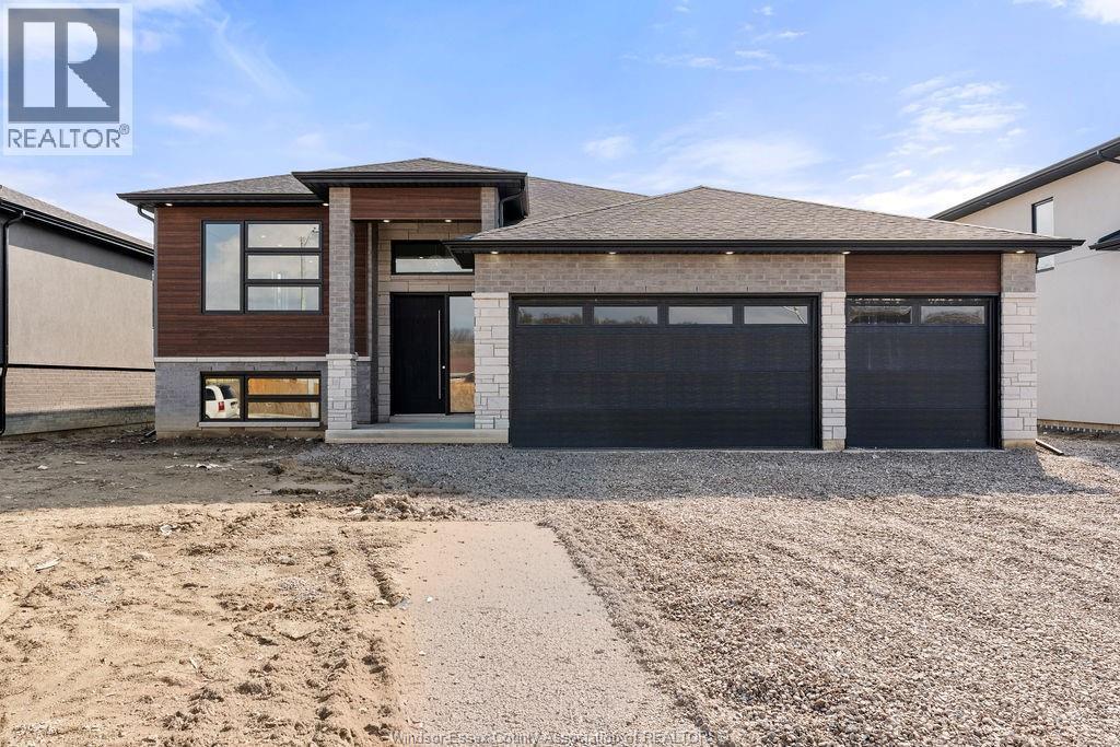 Single Family — 8343 Annie, McGregor, Ontario