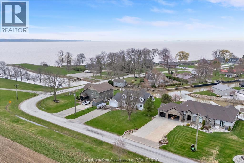 18334 Marine Park Drive, Rondeau Bay Estates — photograph 3
