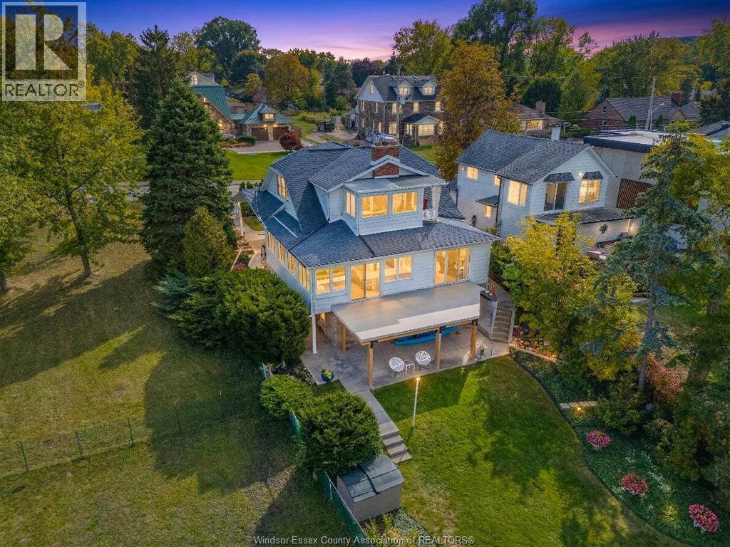 4182 Riverside Drive, Windsor — photograph 2