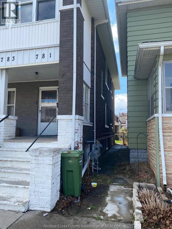 781 Gladstone Avenue, Windsor — primary photograph