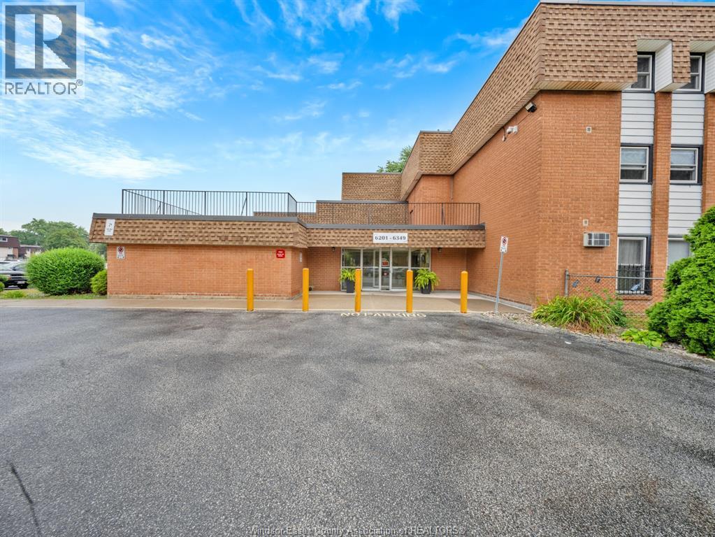 6211 Thornberry Crescent #250, Windsor — photograph 2