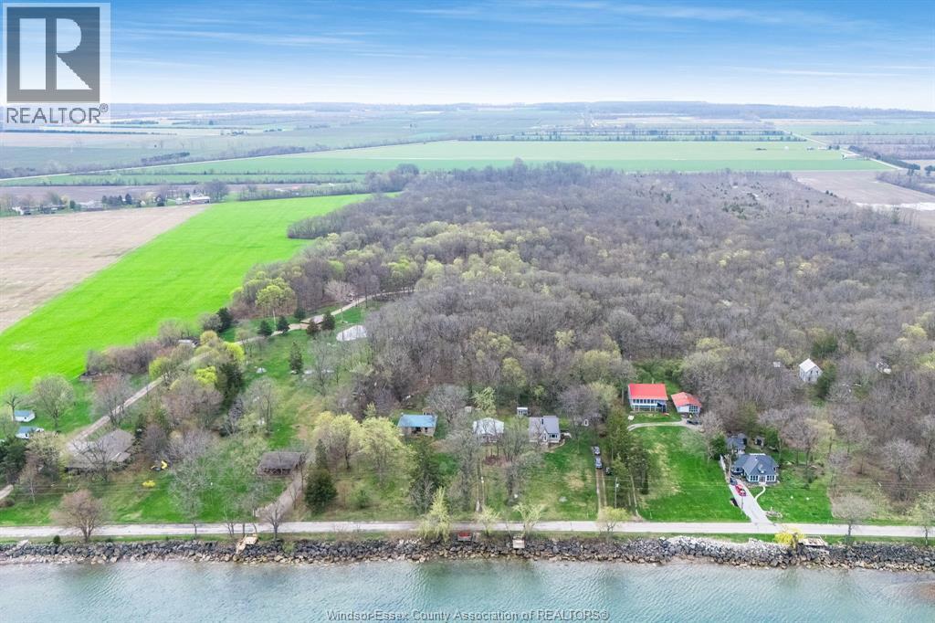 170 North Shore Road, Pelee Island — photograph 3
