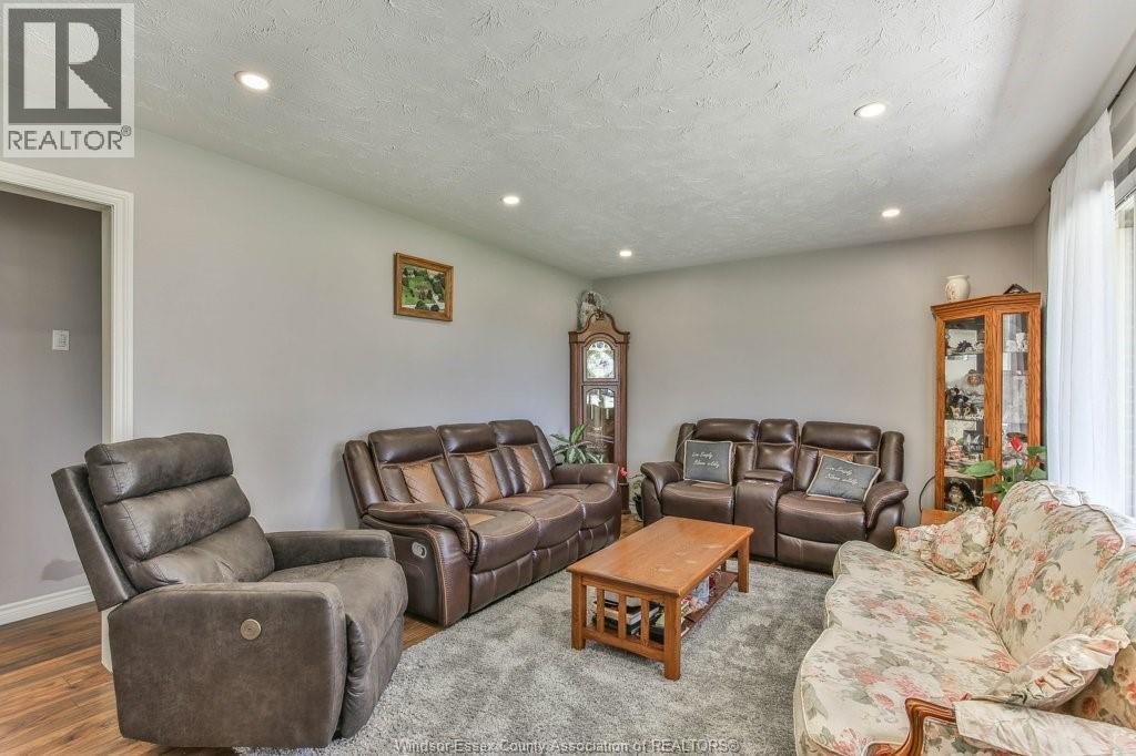 6551 Springfield Road, Aylmer — photograph 2
