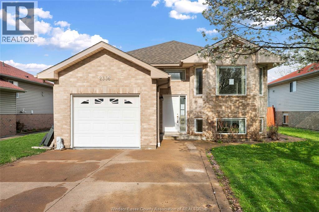 Single Family — 2336 Radcliff Avenue, Windsor, Ontario