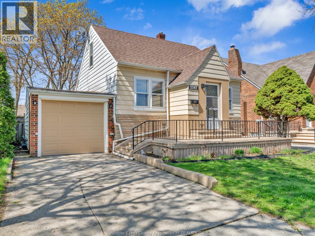 2347 Tourangeau Road, Windsor — photograph 3