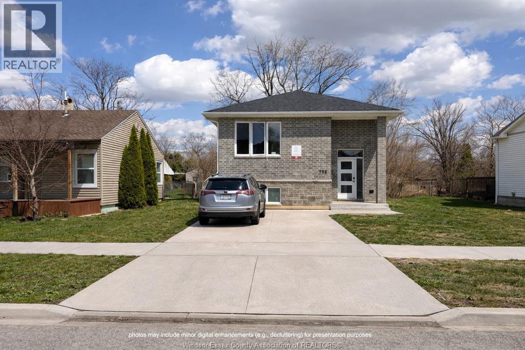 788 Bridge Avenue, Windsor — primary photograph