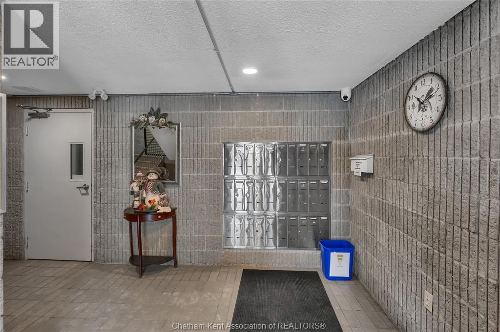 975 Grand Avenue #304, Chatham — photograph 3