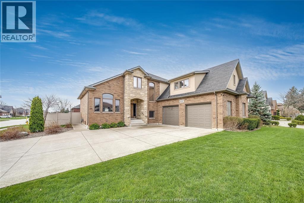 12337 Candlewood Drive, Tecumseh — photograph 2