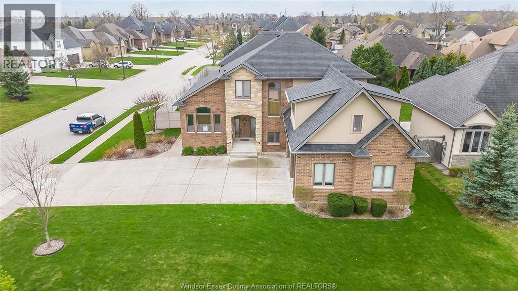 12337 Candlewood Drive, Tecumseh — photograph 3