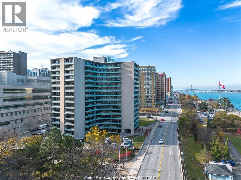 Single Family — 111 Riverside Drive, Windsor, Ontario
