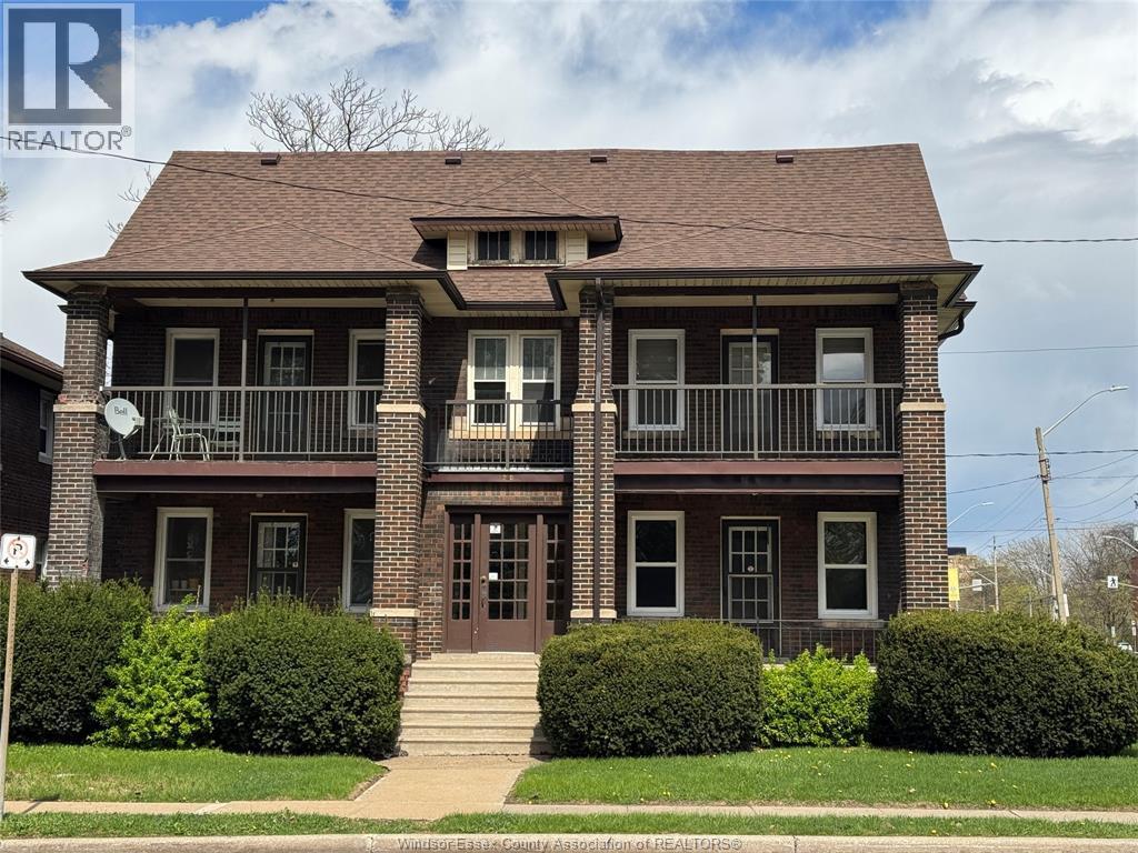 290 Vista Place, Windsor — primary photograph