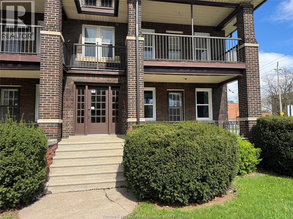 290 Vista Place, Windsor — photograph 3
